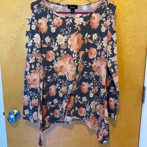 Alyx woman’s cutout sleeve top